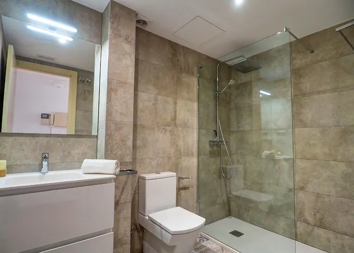 Elite Bonaire Penthouse By Hello Homes דירה