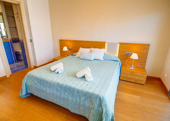 דירה Elite Bonaire Penthouse By Hello Homes סיטגס